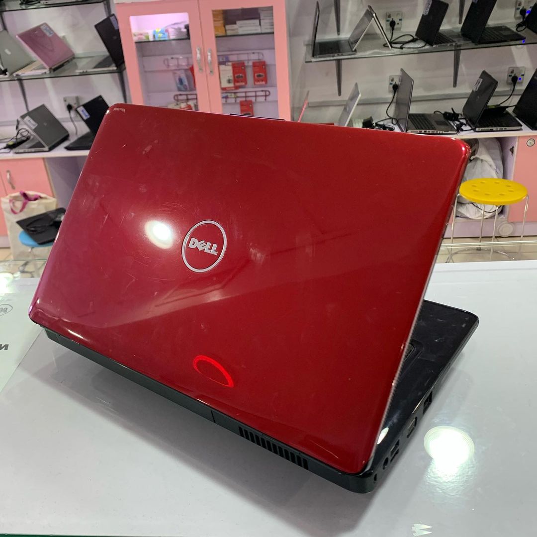Dell Inspiron 1545 Laptop – 320GB SATA Hard Drive, Windows 7 Professional 64-bit (Refurbished)